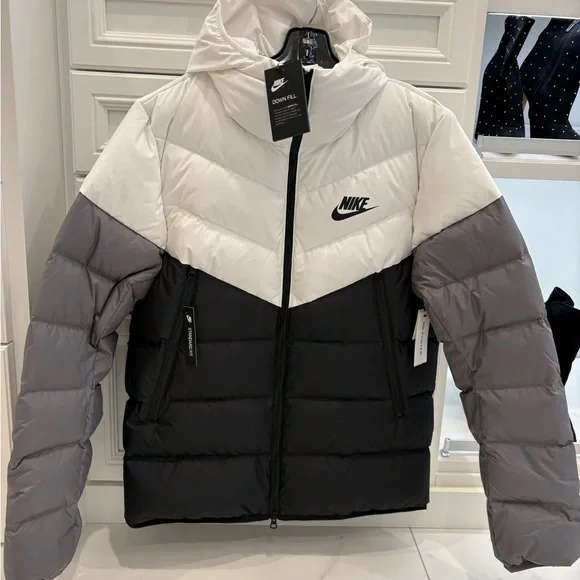 Nike White Puffer Jacket - Picture 3 of 4